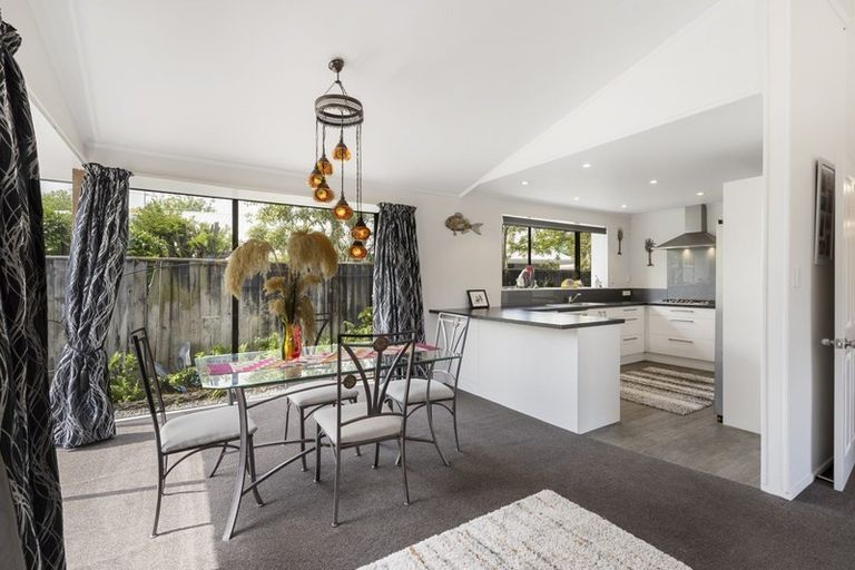 Photo of property in 9 Ludlow Place, Parklands, Christchurch, 8083