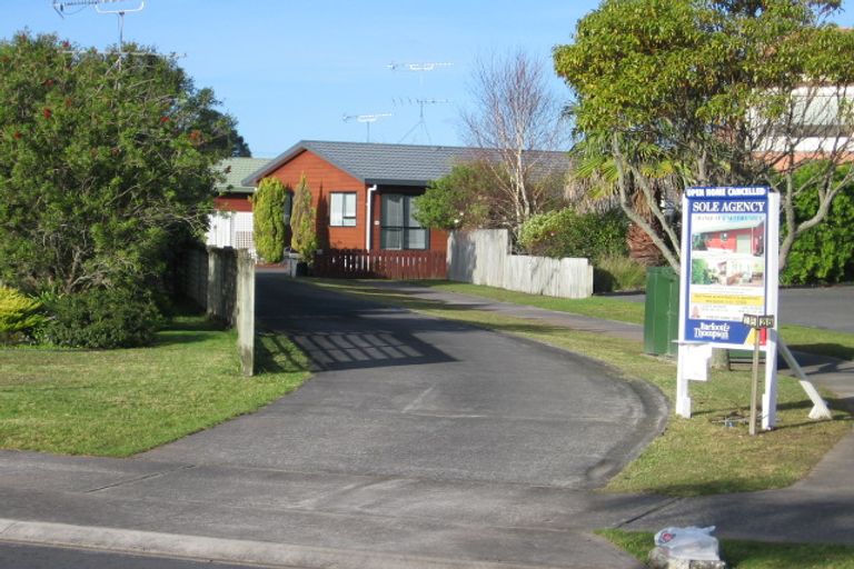 Photo of property in 3/28 Lakeside Drive, Orewa, 0931