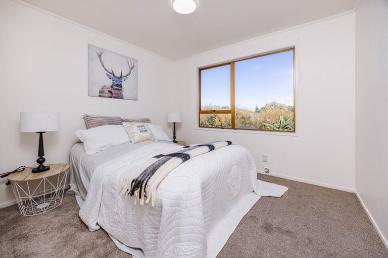 Photo of property in 43 Catkin Crescent, Papatoetoe, Auckland, 2025