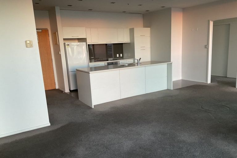 Photo of property in Sentinel Apartments, 702/3 Northcroft Street, Takapuna, Auckland, 0622