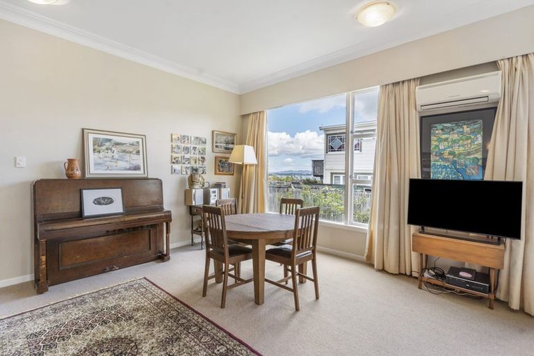 Photo of property in 22 Rugby Road, Birkenhead, Auckland, 0626