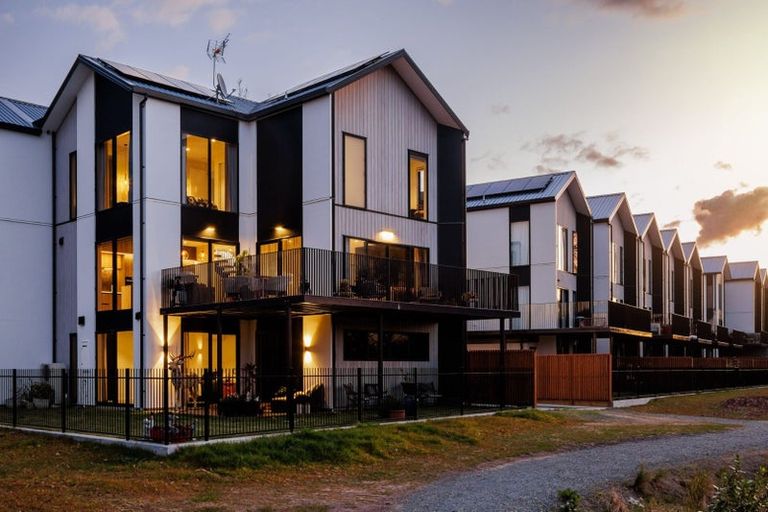 Photo of property in 31 Lakewood Lane, Cambridge, 3434