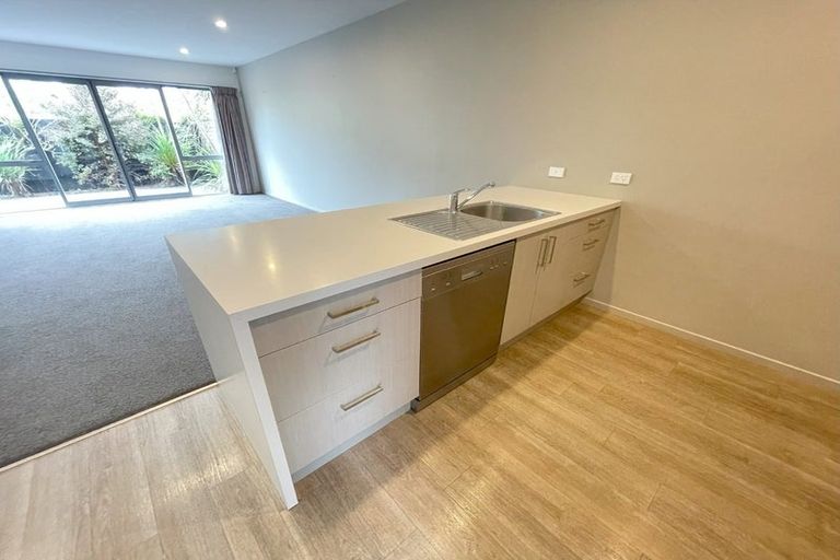 Photo of property in 2/89 Poulson Street, Addington, Christchurch, 8024