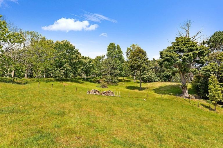 Photo of property in 50 Waitoki Road, Waitoki, Kaukapakapa, 0871