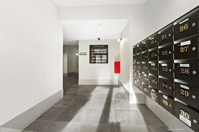 Photo of property in Urbane Apartments, 5/29 Webb Street, Mount Cook, Wellington, 6011