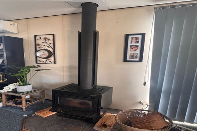 Photo of property in 2/141 Carnoustie Drive, Wattle Downs, Auckland, 2103