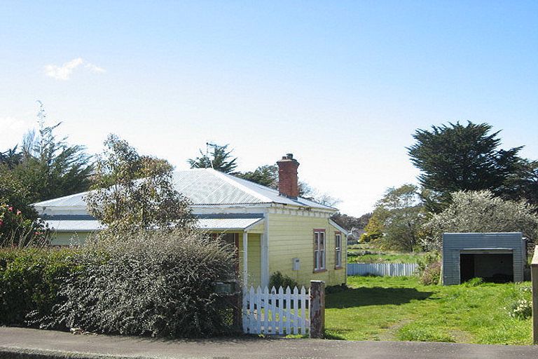 Photo of property in 6 Ngareta Street, Marton, 4710