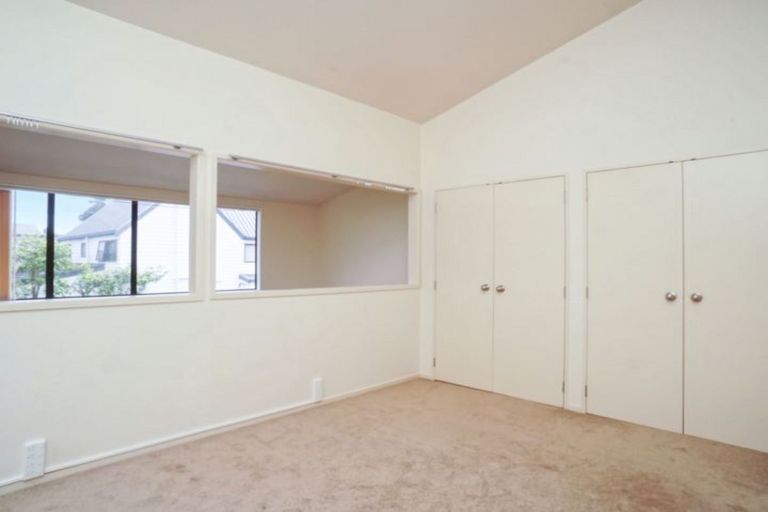 Photo of property in 2/89 Portage Road, New Lynn, Auckland, 0600