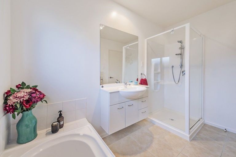 Photo of property in 11 Globe Bay Drive, Templeton, Christchurch, 8042