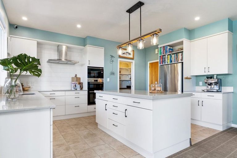 Photo of property in 23a Hyndhope Road, Kennedys Bush, Christchurch, 8025