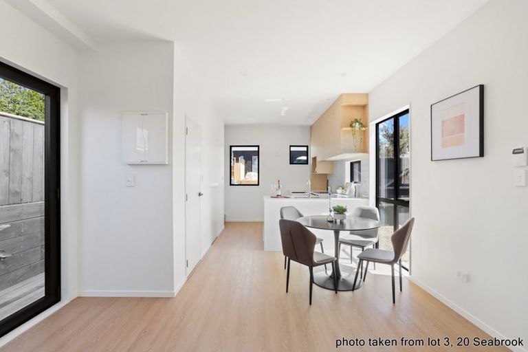 Photo of property in 12/20 Seabrook Avenue, New Lynn, Auckland, 0600