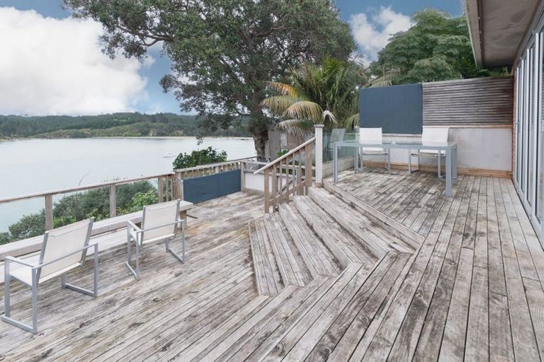Photo of property in 7 Ferry Road, Wade Heads, Whangaparaoa, 0932