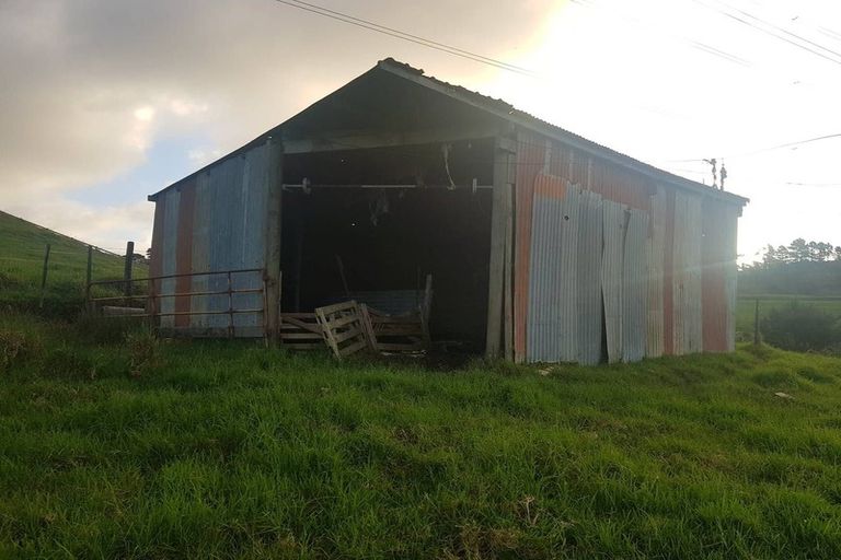 Photo of property in 1306 Old North Road, Helensville, 0875