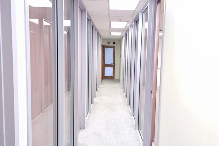Photo of property in 122 Victoria Avenue, Hokowhitu, Palmerston North, 4410
