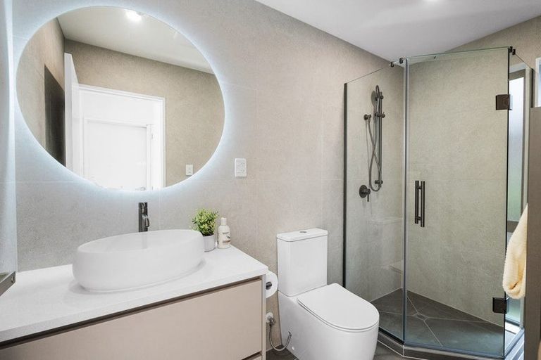 Photo of property in 12a Rewi Street, Torbay, Auckland, 0630