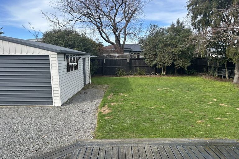 Photo of property in 172 Weston Road, St Albans, Christchurch, 8052