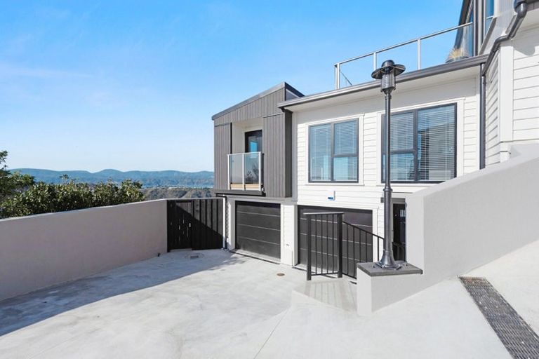 Photo of property in 25u4 Thane Road, Roseneath, Wellington, 6011