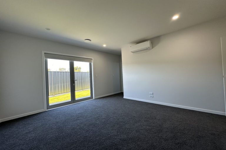 Photo of property in 6 George Yee Place, Taradale, 4112