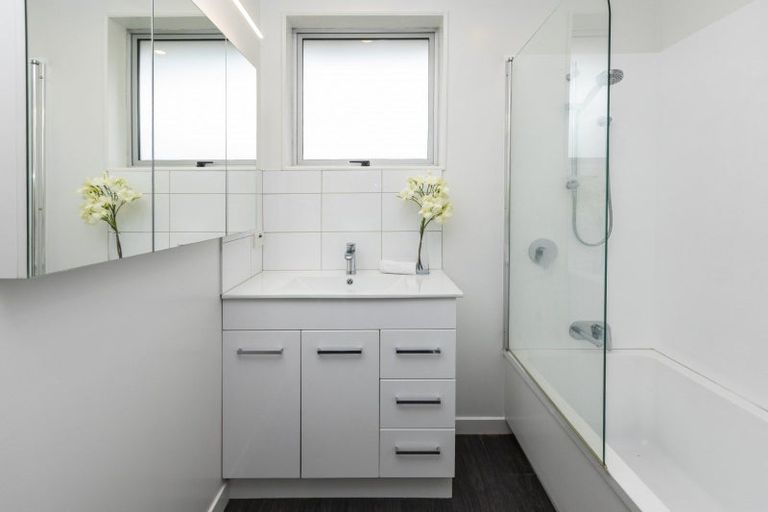 Photo of property in 1/5 Coles Place, St Albans, Christchurch, 8014