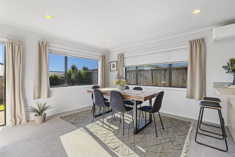 Photo of property in 11 Wilton Street, Westown, New Plymouth, 4310