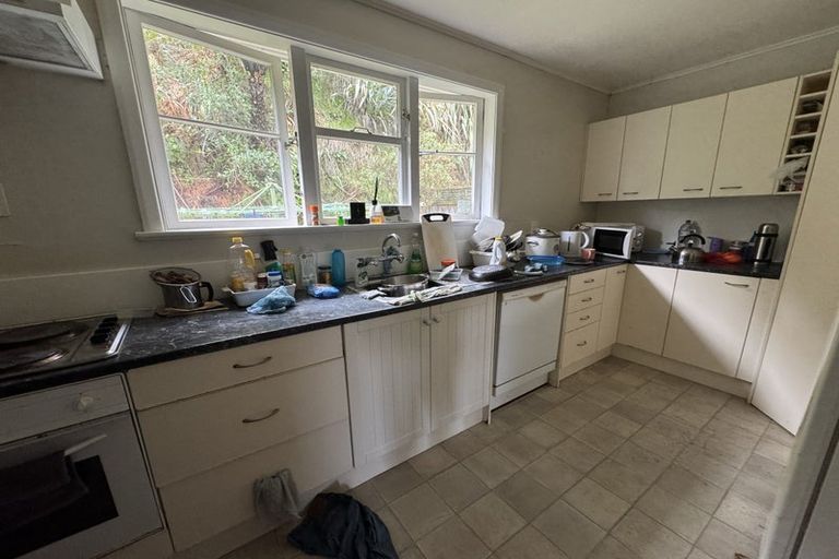 Photo of property in 90 Broderick Road, Johnsonville, Wellington, 6037