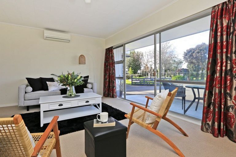 Photo of property in 3/11 Church Road, Taradale, Napier, 4112