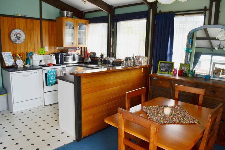 Photo of property in 6 Manurewa Grove, Wainuiomata, Lower Hutt, 5014