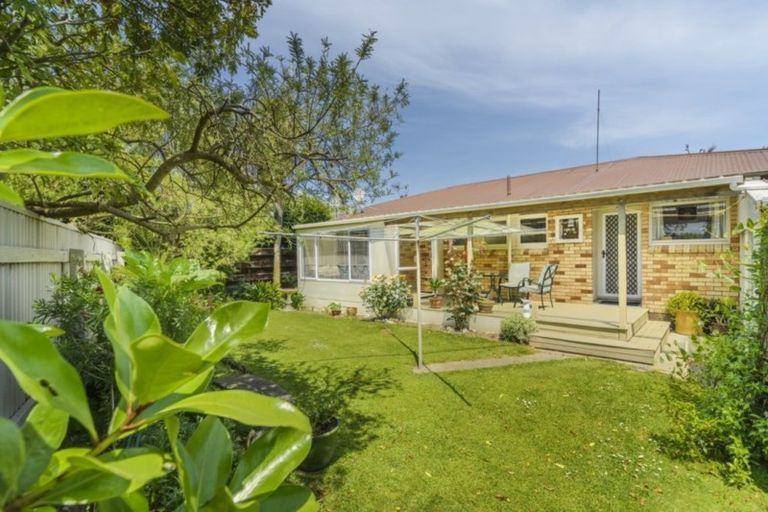 Photo of property in 21 Anaru Place, Awapuni, Palmerston North, 4412