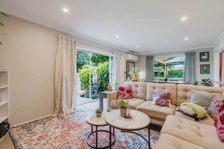 Photo of property in 54 Regent Street, Silverdale, Hamilton, 3216