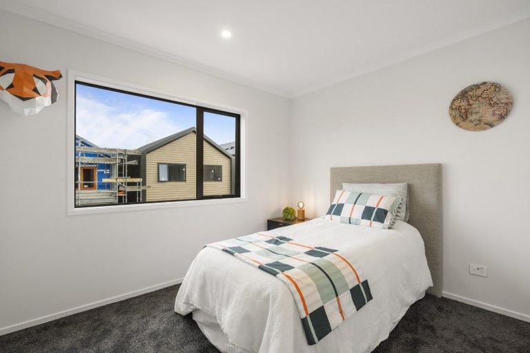 Photo of property in 33 Bristol Freighter Road, Hobsonville, 0616