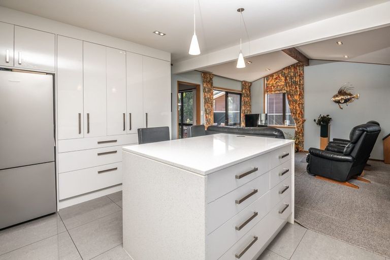 Photo of property in 26 Burbank Crescent, Churton Park, Wellington, 6037