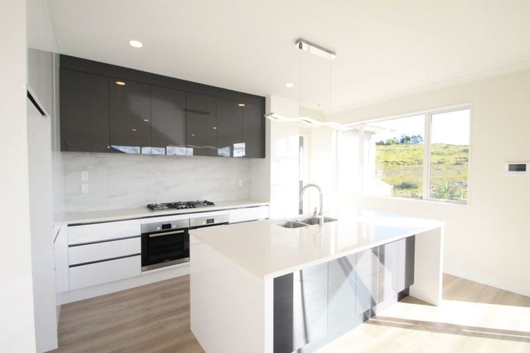 Photo of property in 13 Maka Terrace, Orewa, 0931