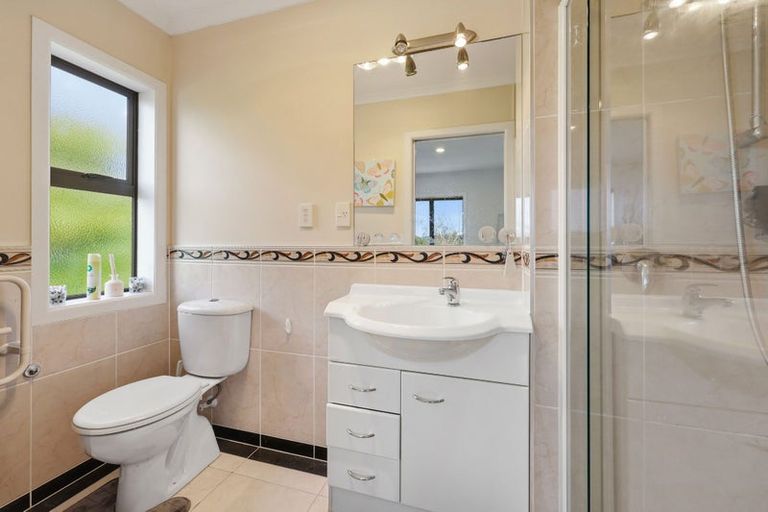 Photo of property in 118 Huntington Drive, Huntington Park, Auckland, 2013