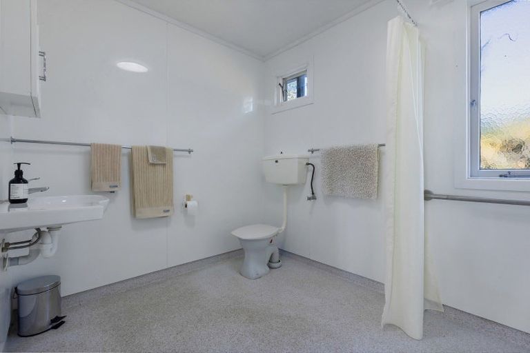 Photo of property in 16 Adamson Road, Taipa, 0420
