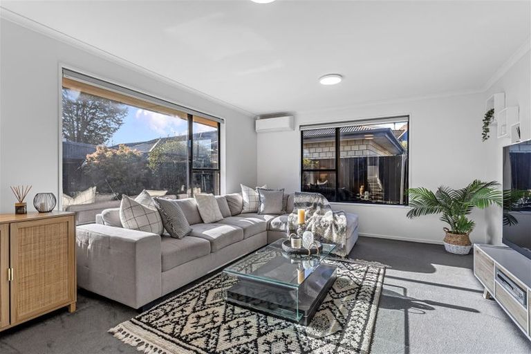 Photo of property in 14 Innisfree Place, Northwood, Christchurch, 8051