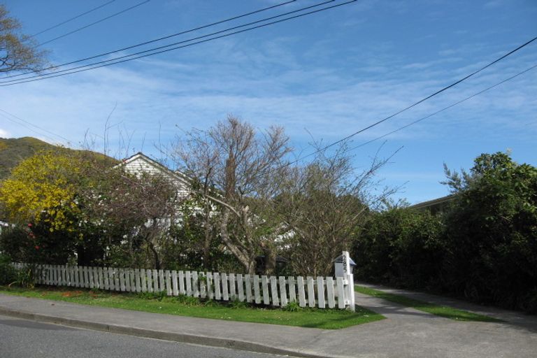 Photo of property in 285 Riverside Drive, Waterloo, Lower Hutt, 5011