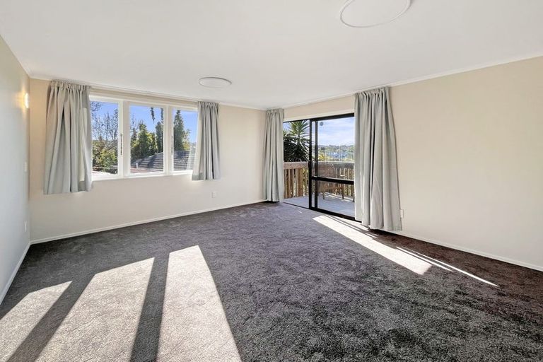 Photo of property in 1/77 Stanley Road, Glenfield, Auckland, 0629