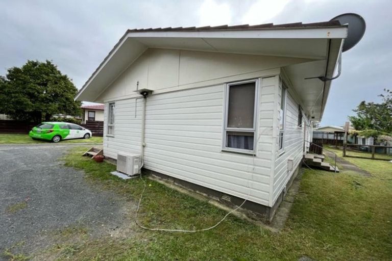 Photo of property in 36 Mckinstry Avenue, Mangere East, Auckland, 2024