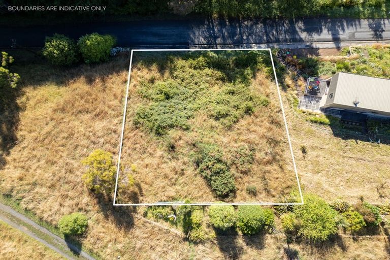 Photo of property in 16 Harmans Road, Lyttelton, 8082