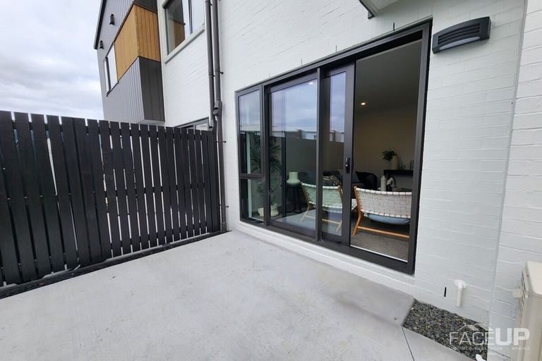 Photo of property in 18 Hema Road, Hobsonville, 0616