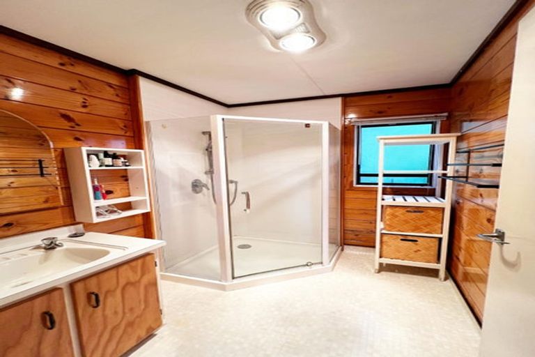 Photo of property in 17a Scotstoun Place, Glen Eden, Auckland, 0602