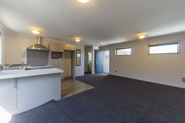 Photo of property in 5/102 Old Farm Road, Hamilton East, Hamilton, 3216