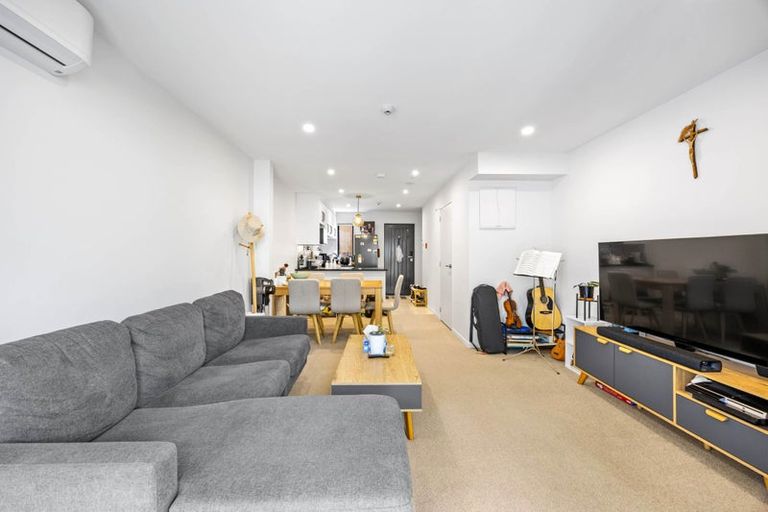 Photo of property in Rf202b, 16/18 Hewlett Road, Massey, Auckland, 0614