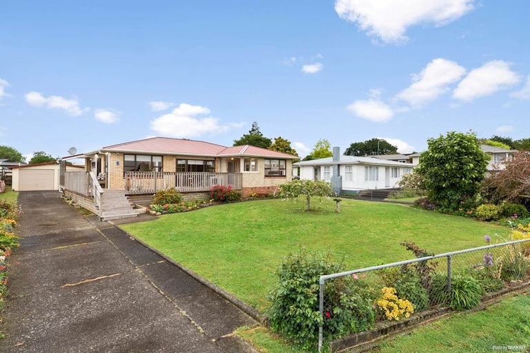 Photo of property in 5 Booth Crescent, Tuakau, 2121