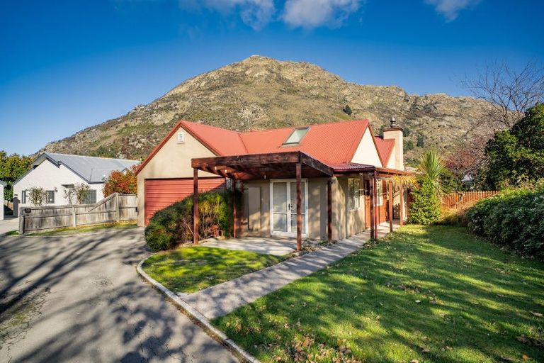 Photo of property in 54 Elm Tree Avenue, Frankton, Queenstown, 9300