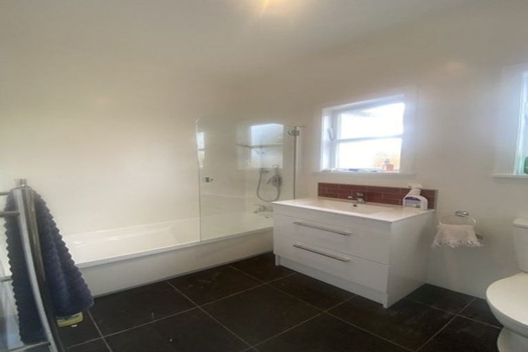 Photo of property in 63 Riverside Drive, Waiwhetu, Lower Hutt, 5010
