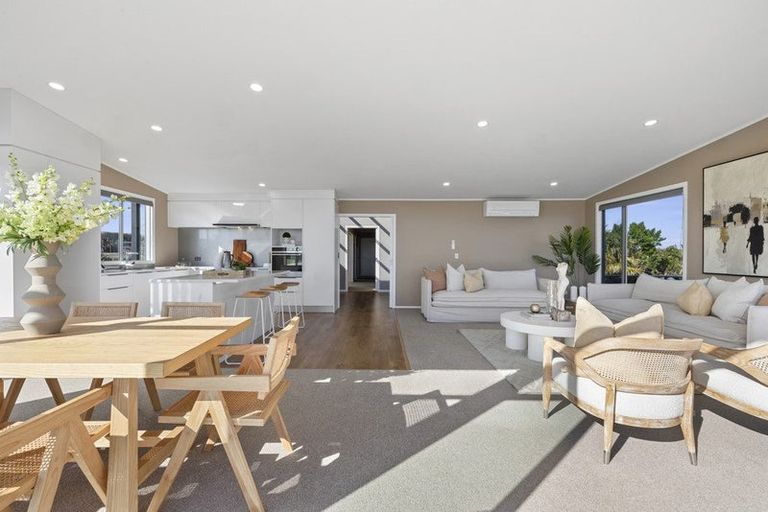 Photo of property in 100 Elsham Road, Lepperton, New Plymouth, 4373