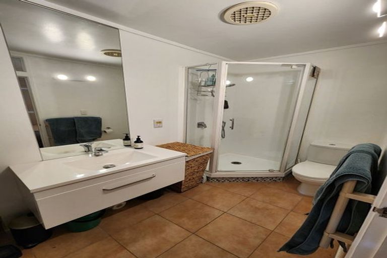 Photo of property in 14/18 Parr Terrace, Castor Bay, Auckland, 0620