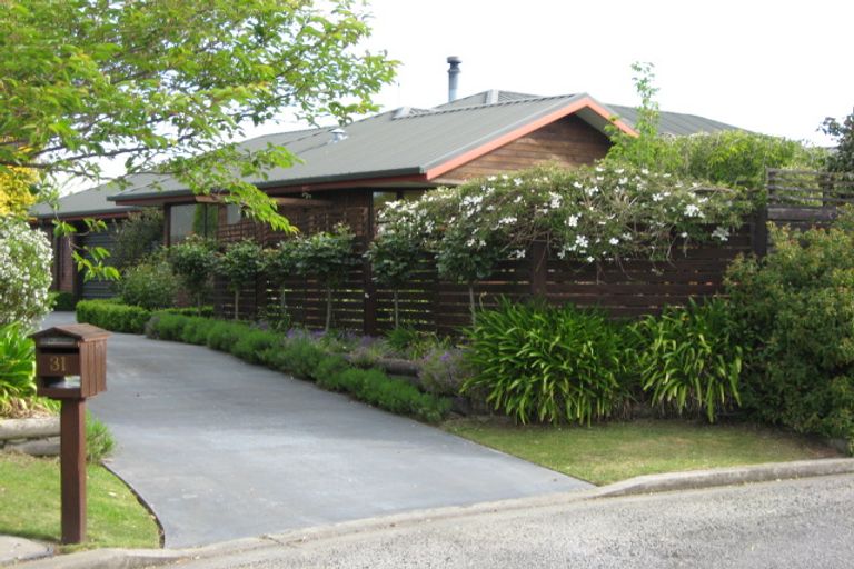 Photo of property in 31 Rickton Place, Rangiora, 7400