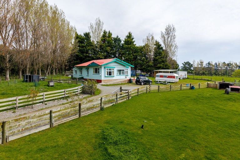 Photo of property in 1074 Tennent Drive, Linton, Palmerston North, 4472